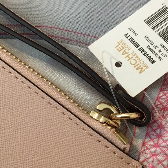 NWT Michael Kors Jet Set EFFIE TOWERS Nouveau Novelty Leather Large Wrislet - Picture 8 of 16